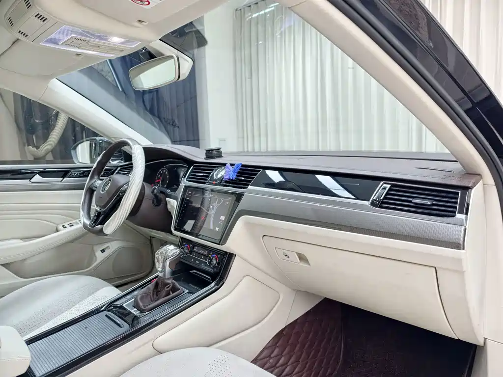 Volkswagen Phideon — миниатюра 24