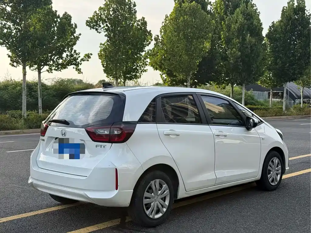 Honda Fit — миниатюра 9