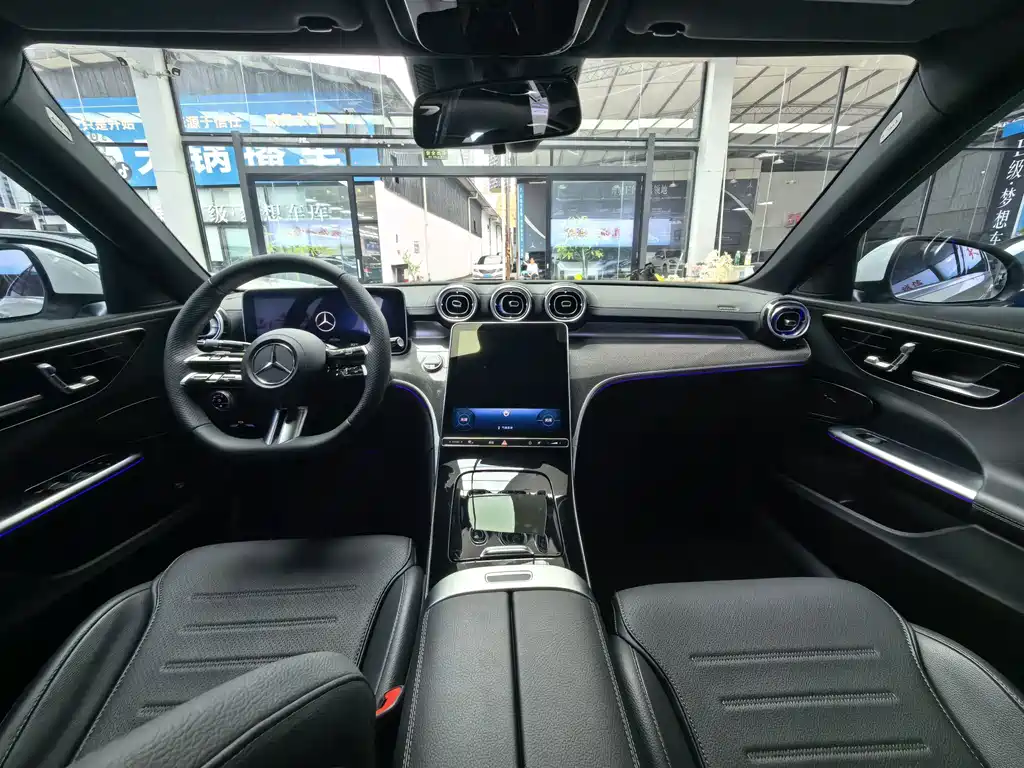 Mercedes-Benz C-Class — миниатюра 7