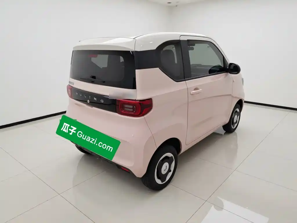 Wuling MINIEV — миниатюра 4