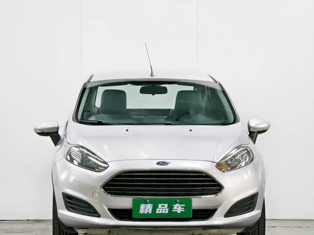 Ford Fiesta 2013 1.5L MT