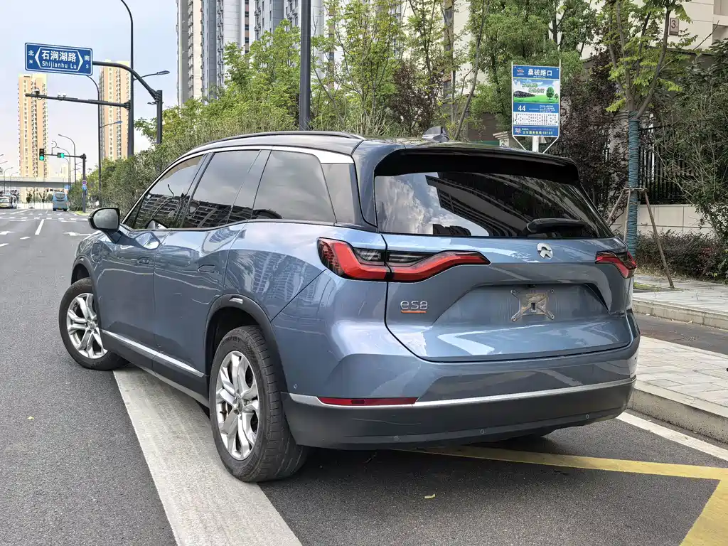 NIO ES8 — миниатюра 4
