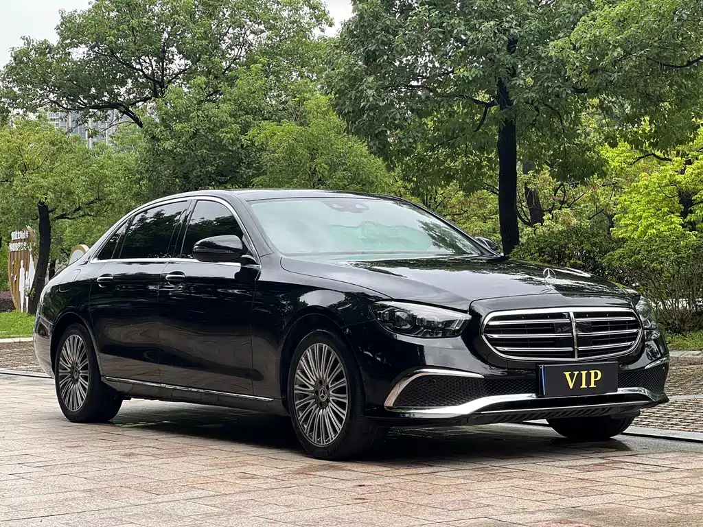 Mercedes-Benz E-Class — миниатюра 5