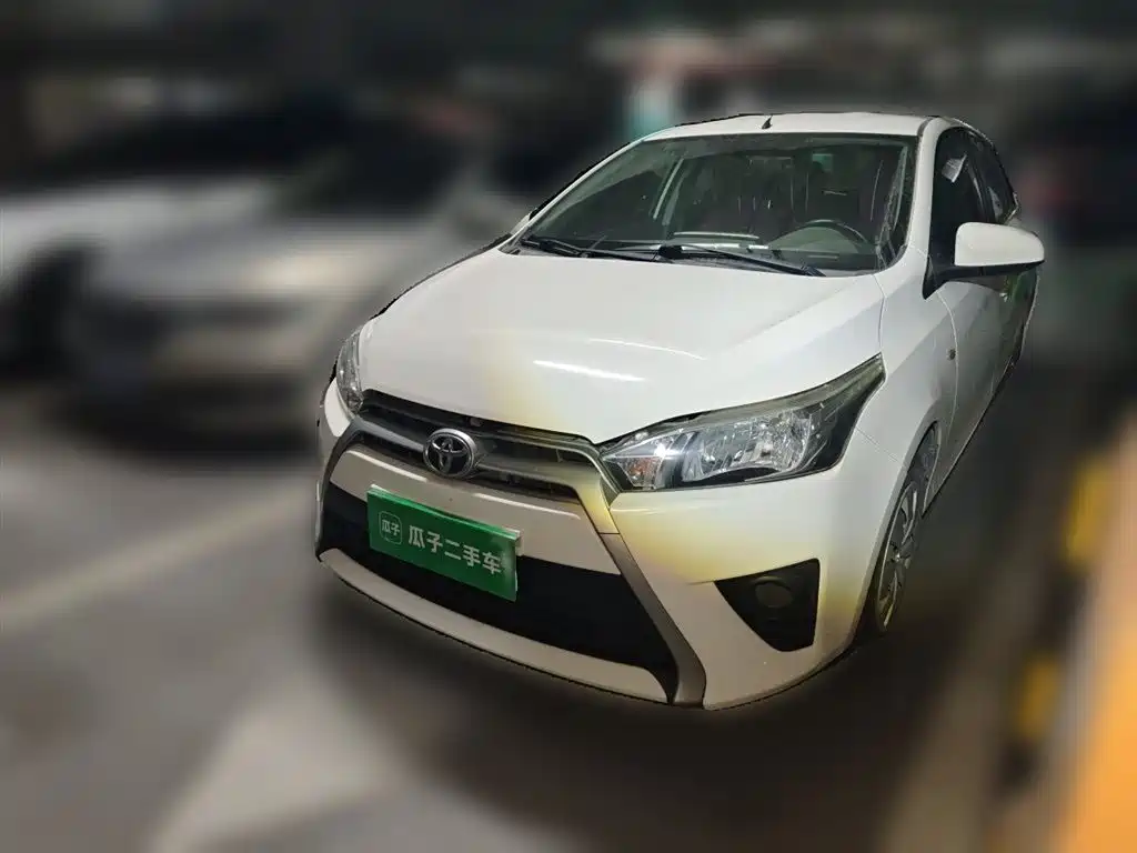 Toyota Yaris L 2015