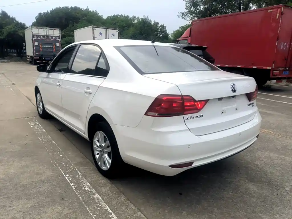 Volkswagen Santana — миниатюра 5