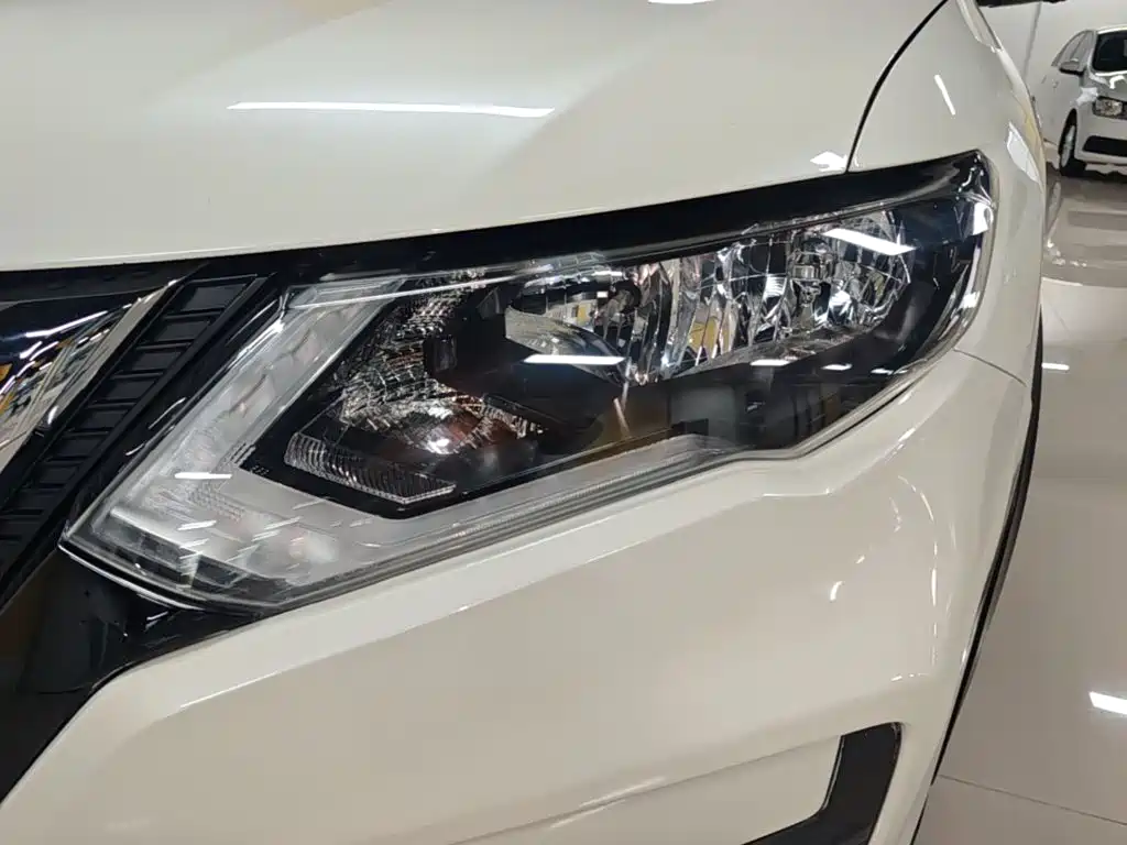 Nissan X-Trail — миниатюра 24