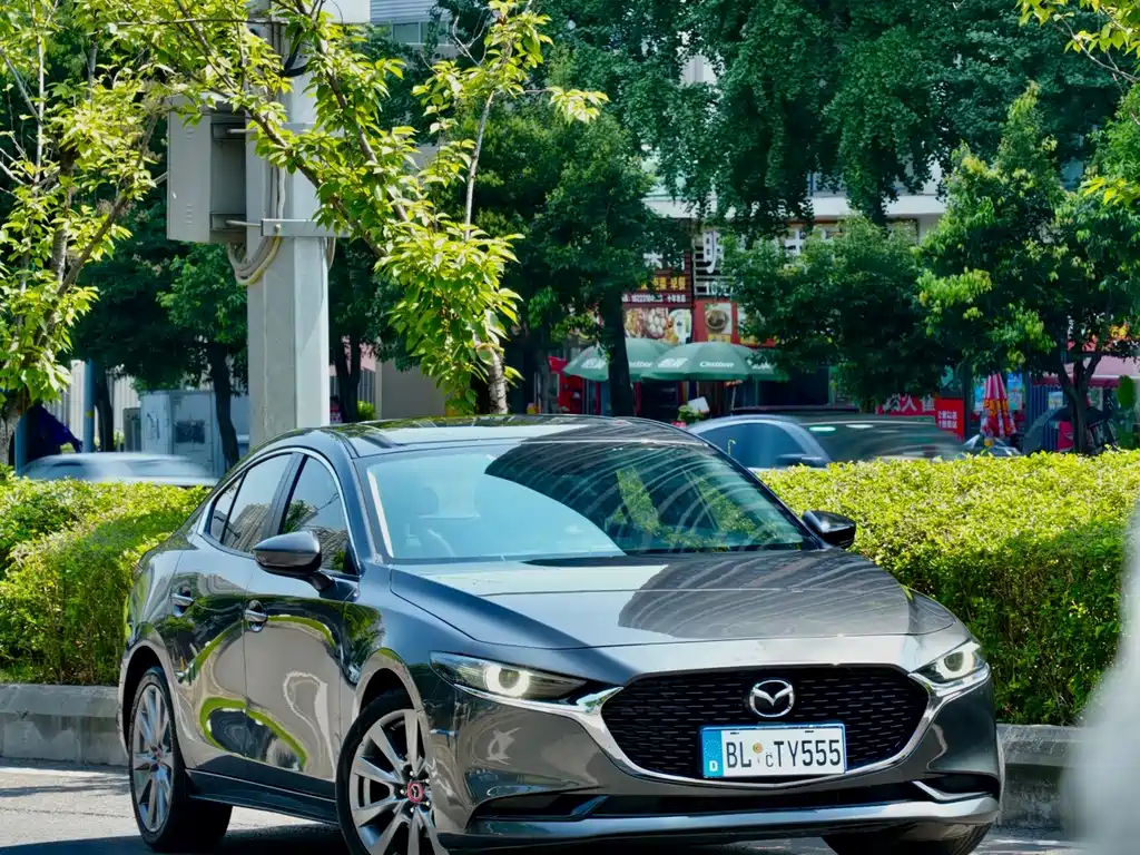 Mazda 3 Axela — миниатюра 4