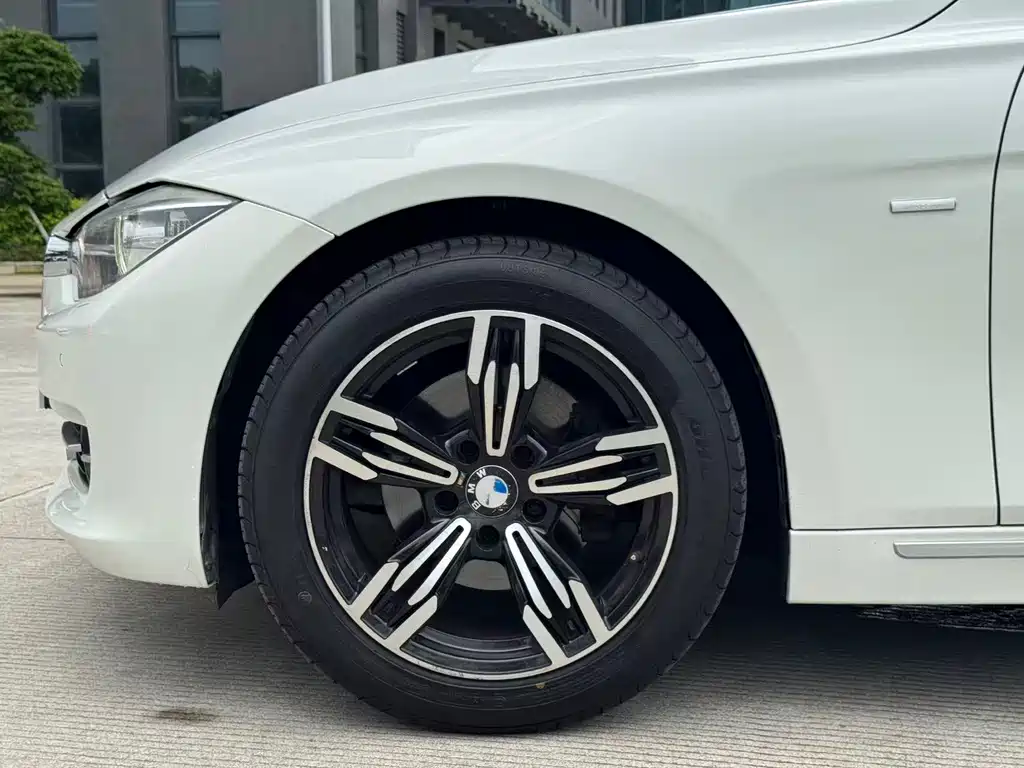BMW 3 Series — миниатюра 17