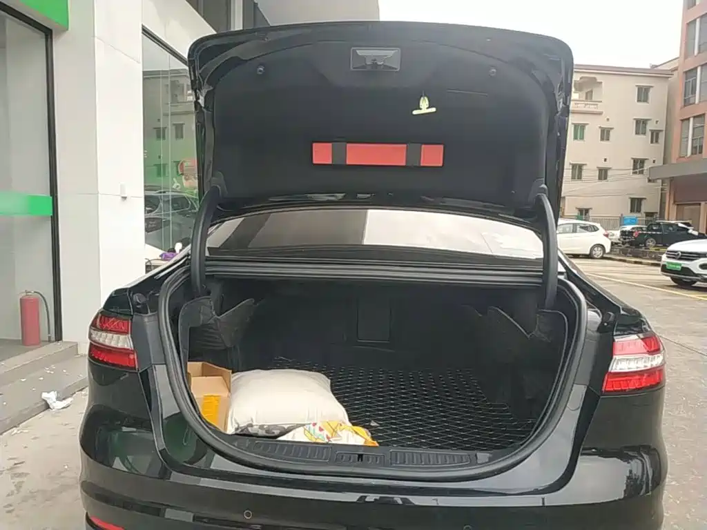 Ford Taurus — миниатюра 19