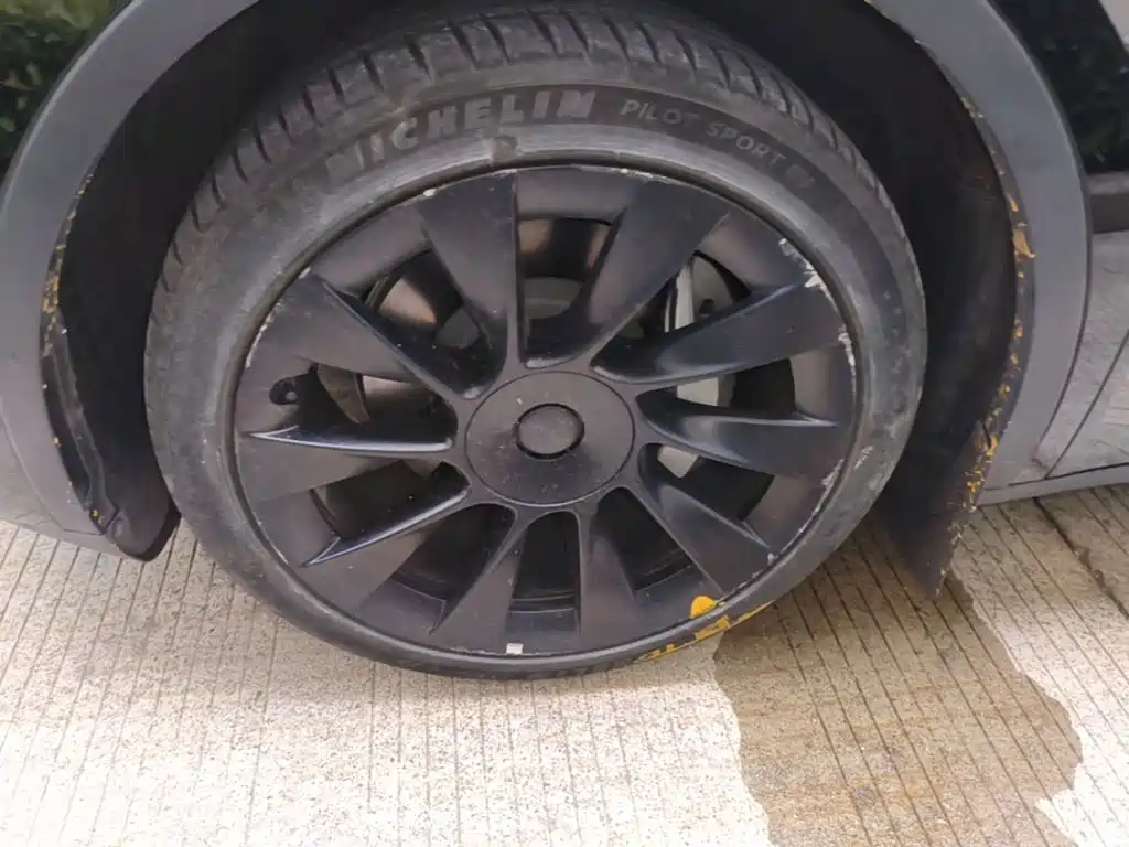 Tesla Model Y — миниатюра 23
