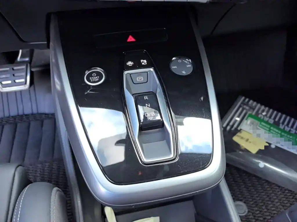 Audi Q4 e-tron — миниатюра 14