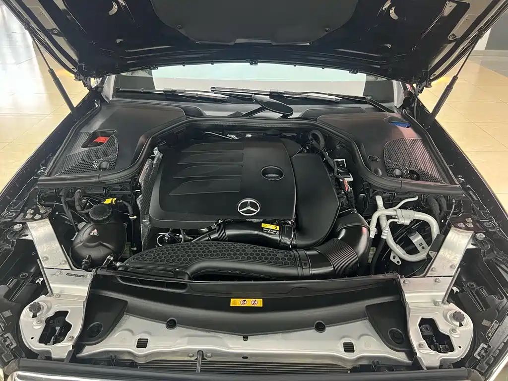 Mercedes-Benz E-Class — миниатюра 26
