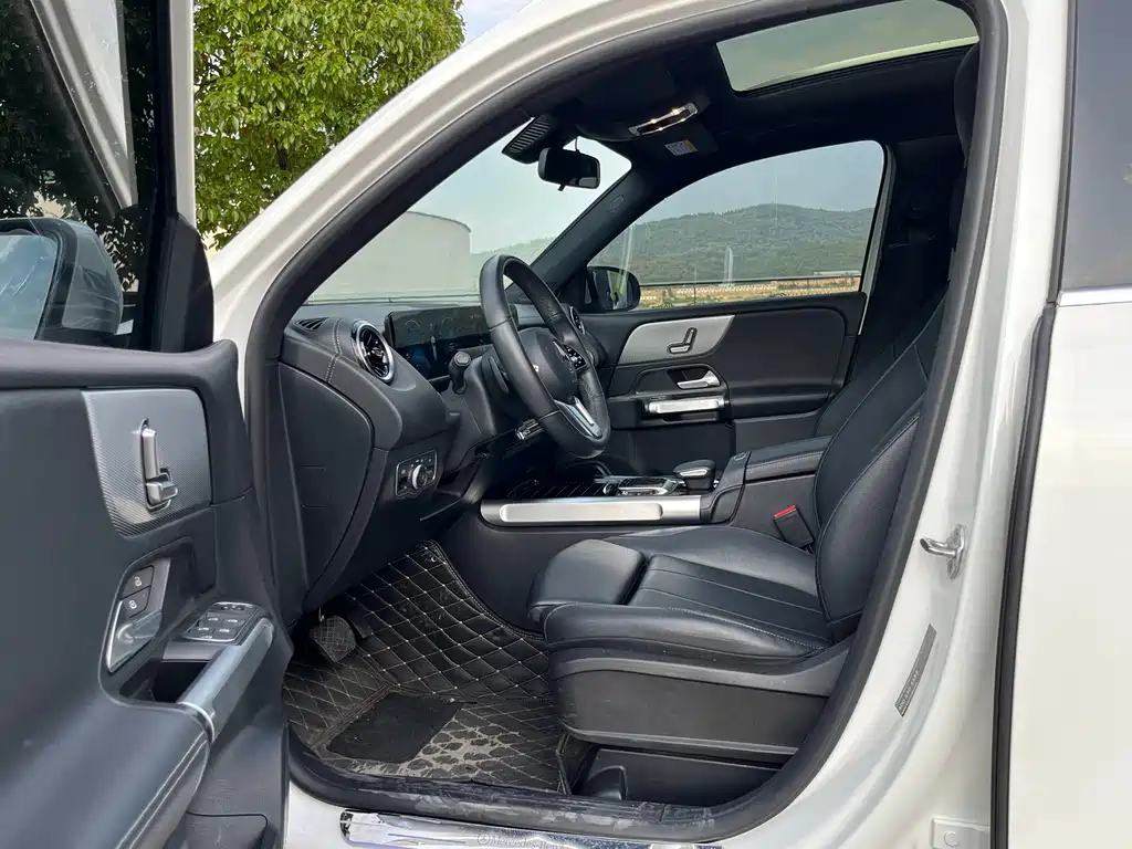 Mercedes-Benz GLB — миниатюра 4