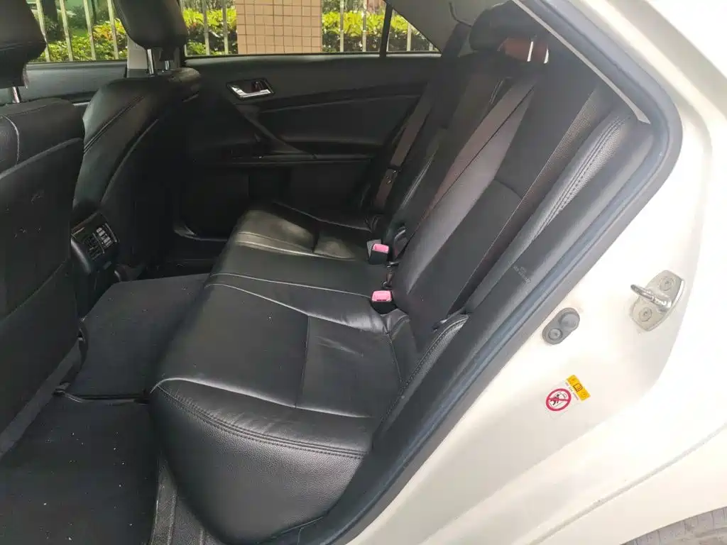 Toyota Reiz — миниатюра 13