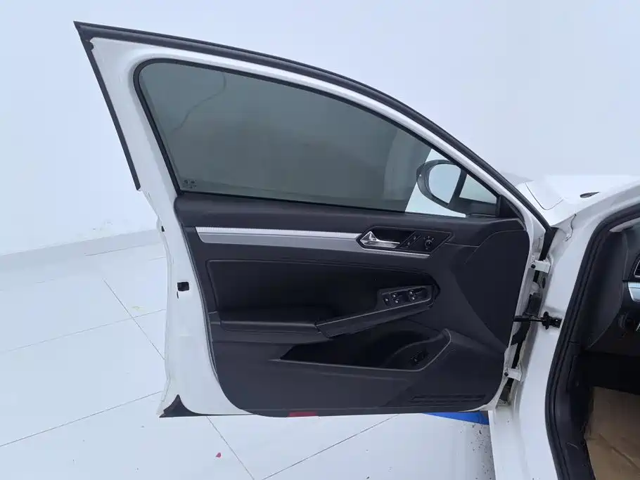 Volkswagen Lamando — миниатюра 7