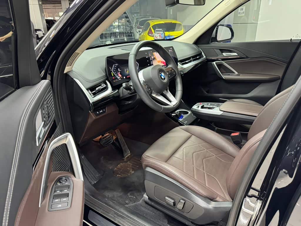 BMW X1 1.5 л 2023 г. Чёрный, пробег 20000 км