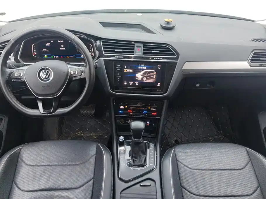 Volkswagen Tiguan L PHEV — миниатюра 12