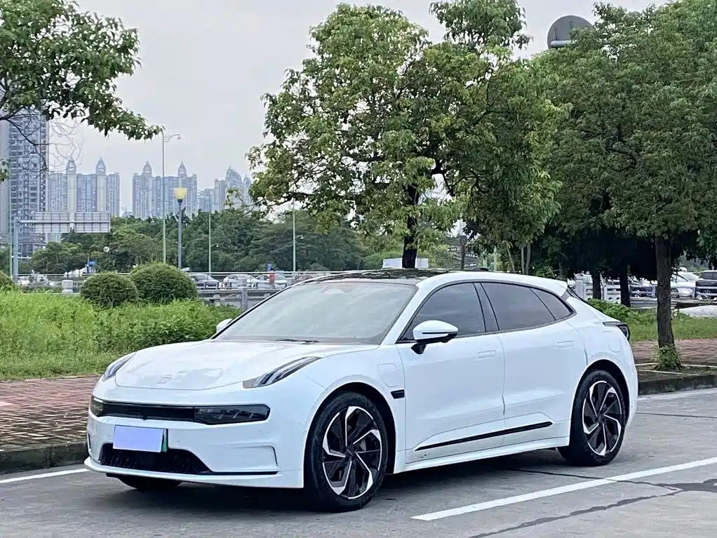 Zeekr 001