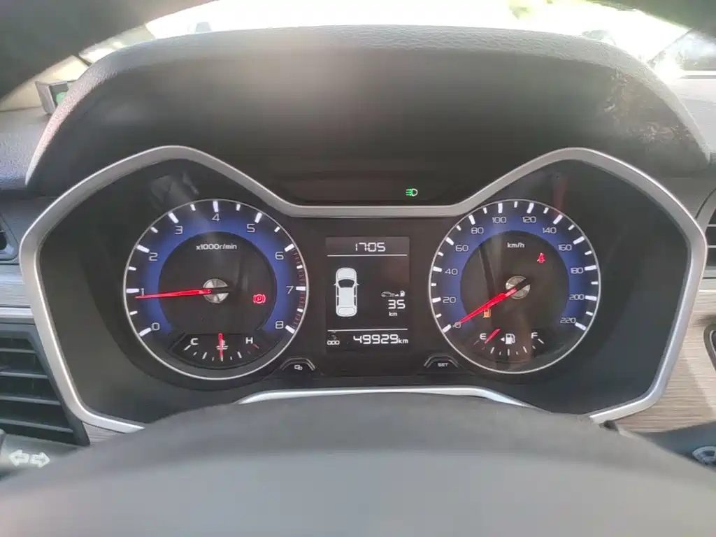 Geely Vision X3 — миниатюра 12