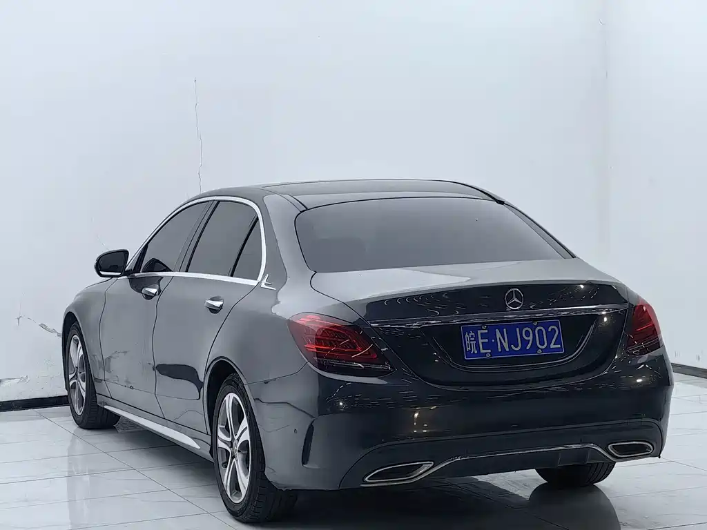 Mercedes-Benz C-Class — миниатюра 14