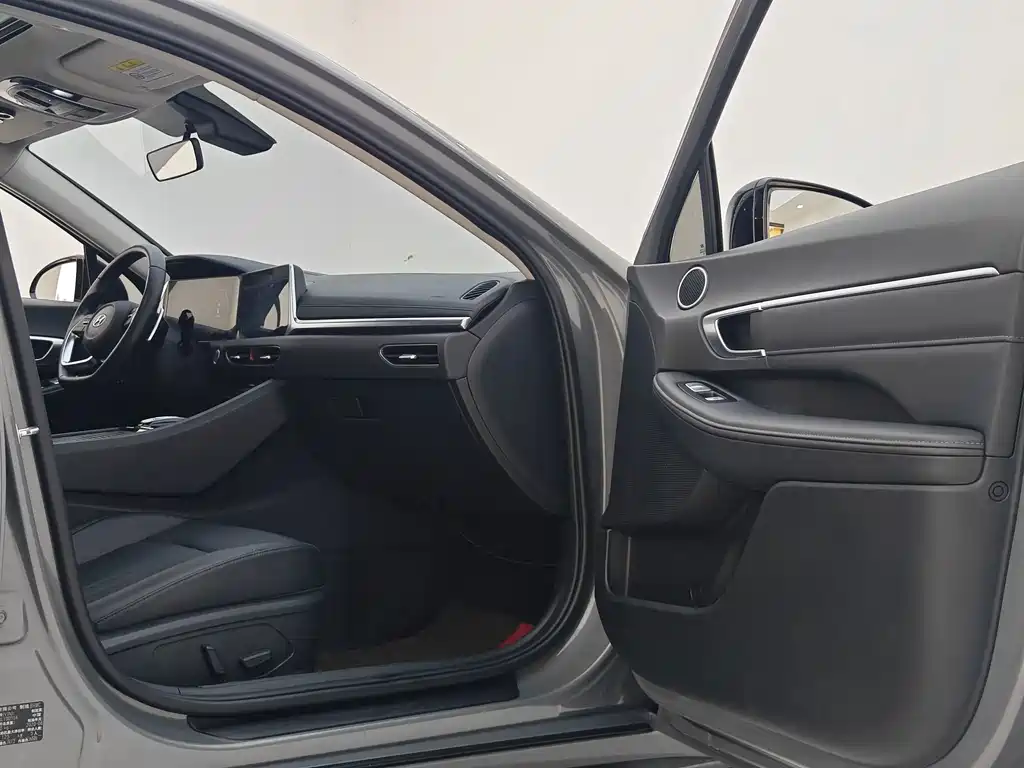 Hyundai Sonata — миниатюра 29