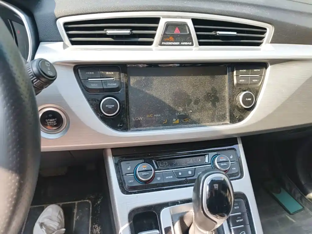 Geely Boyue — миниатюра 13