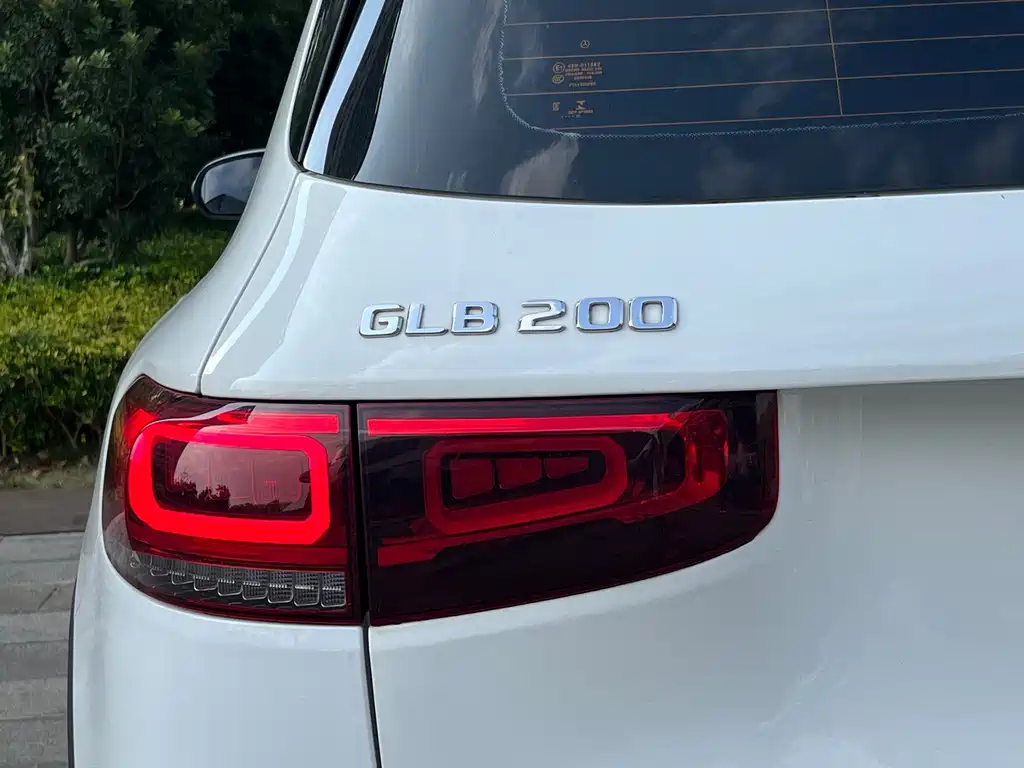 Mercedes-Benz GLB — миниатюра 20