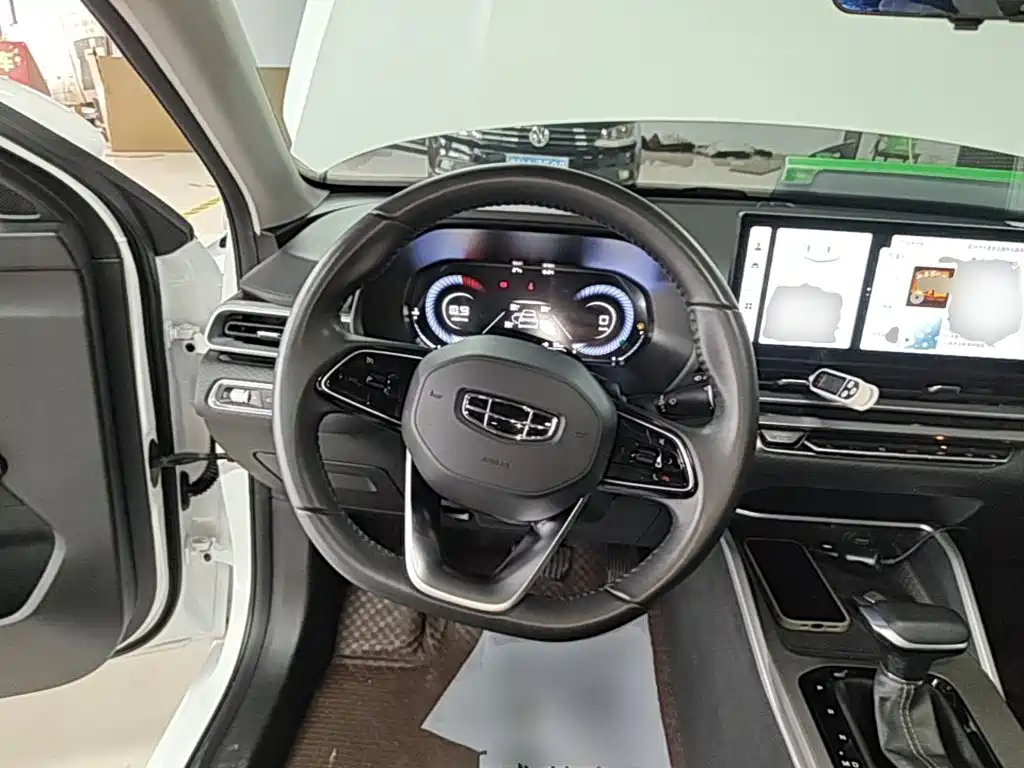 Geely Emgrand — миниатюра 11
