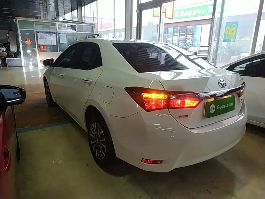 Toyota Corolla — миниатюра 5