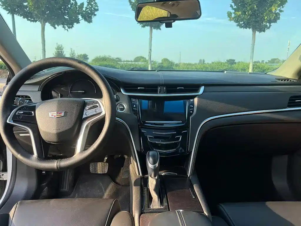 Cadillac XTS — миниатюра 6
