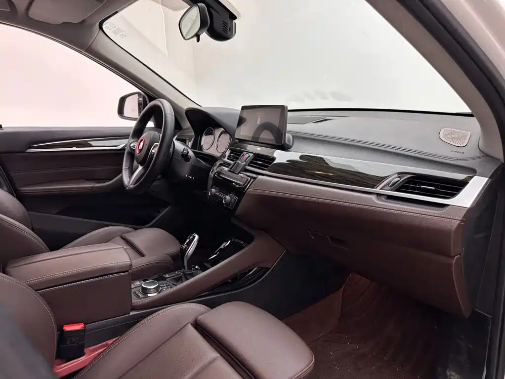 BMW X1 — миниатюра 11