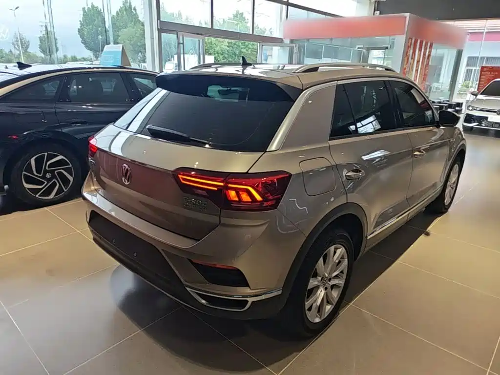 Volkswagen T-Roc — миниатюра 7