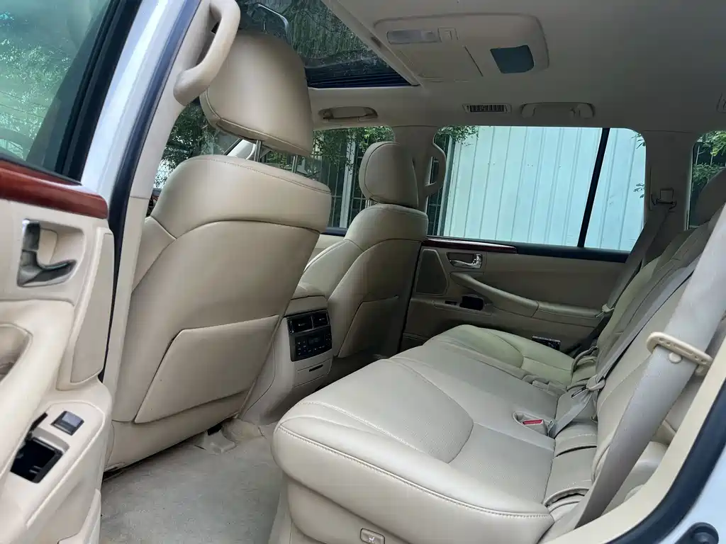 Lexus LX — миниатюра 10