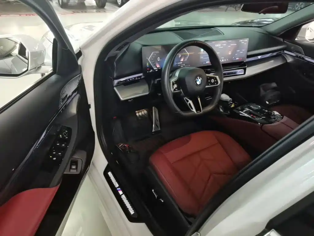 BMW 5 Series — миниатюра 16