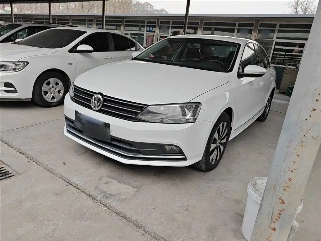 Volkswagen Sagitar 2018