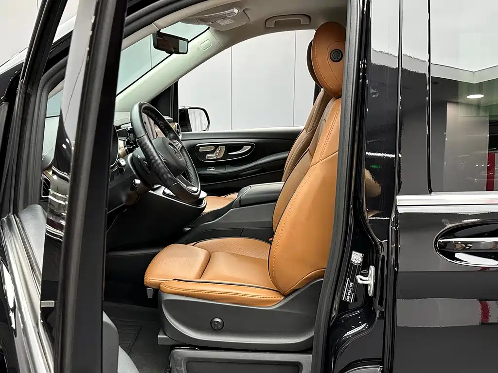 Mercedes-Benz V-Class — миниатюра 11