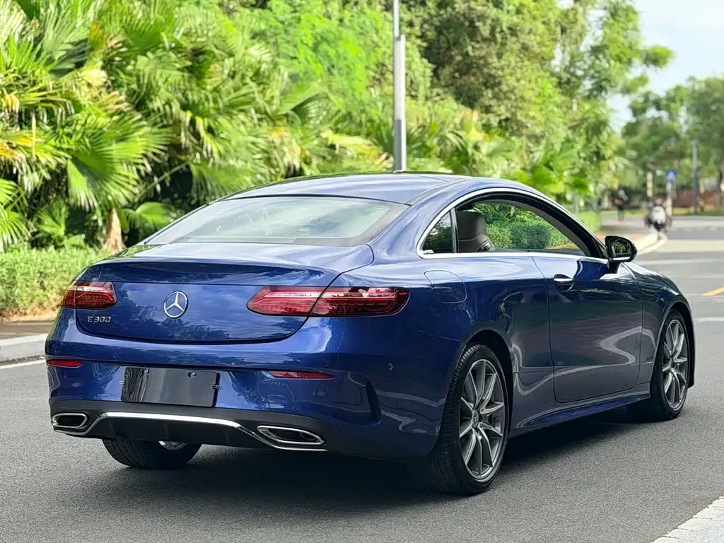 Mercedes-Benz E-Class (Import) — миниатюра 17
