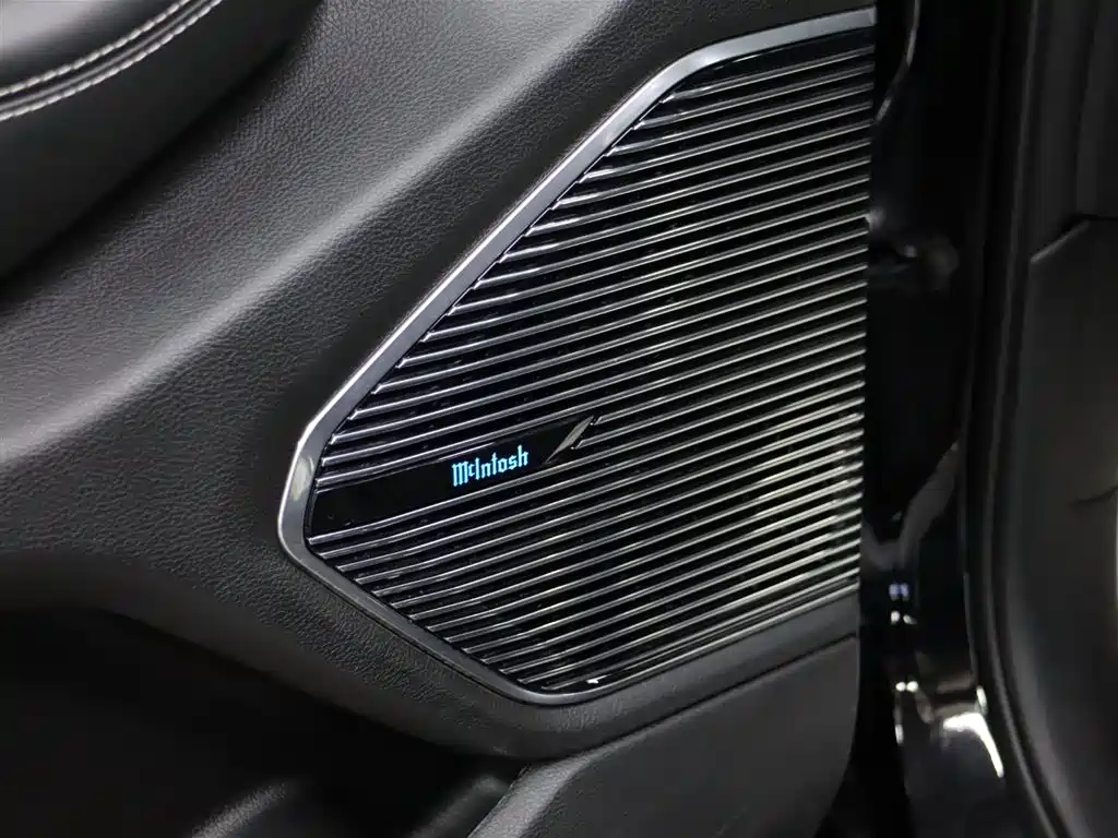 Jeep Grand Cherokee 4xe (Import) — миниатюра 6