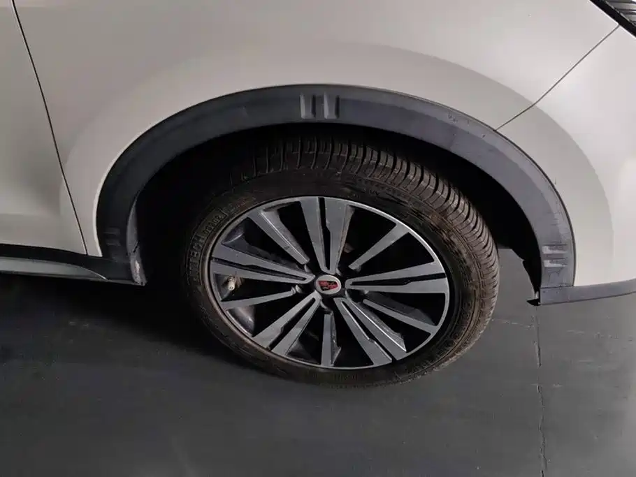 Roewe RX5 New Energy — миниатюра 6