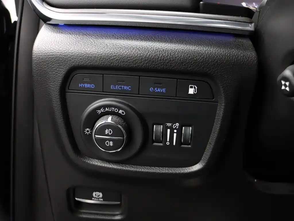 Jeep Grand Cherokee 4xe (Import) — миниатюра 26