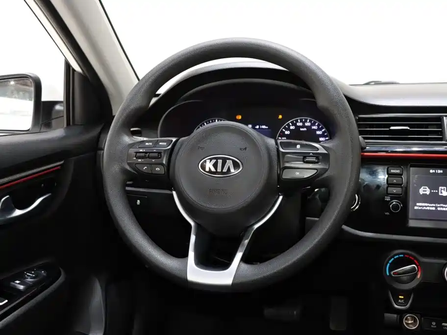 Kia KX Cross - фото 12
