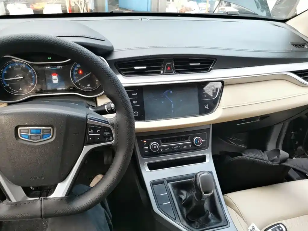 Geely Emgrand — миниатюра 10