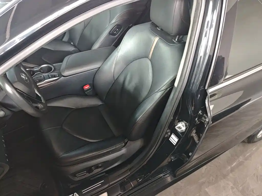 Toyota Camry — миниатюра 15