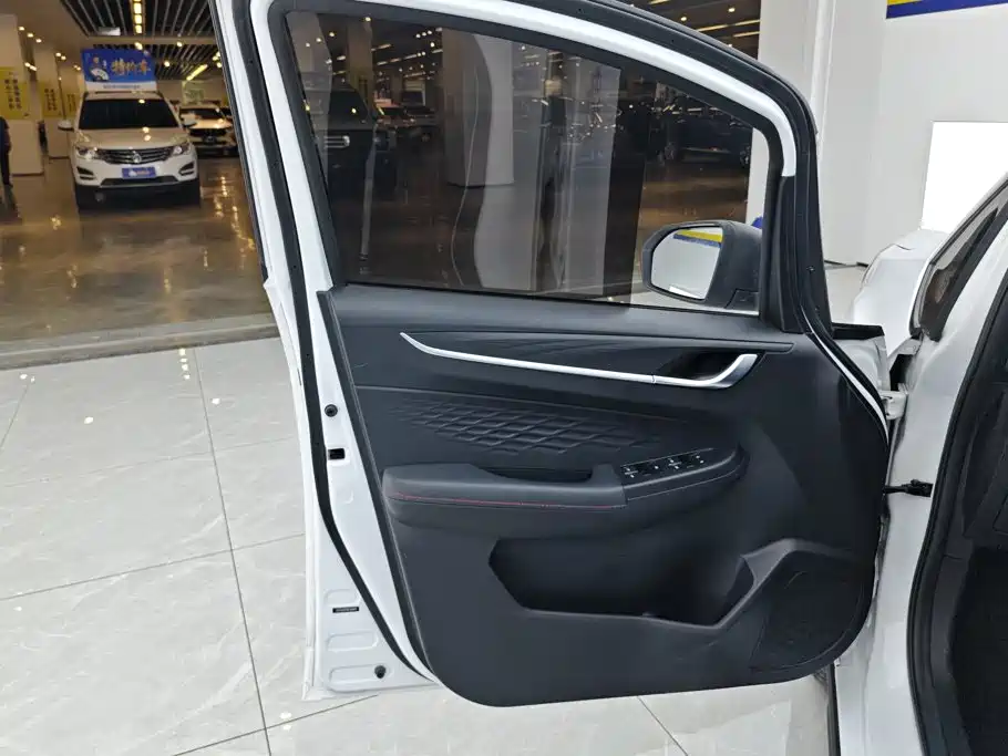 Geely Vision X3 — миниатюра 7