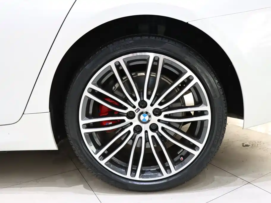 BMW 5 Series — миниатюра 20