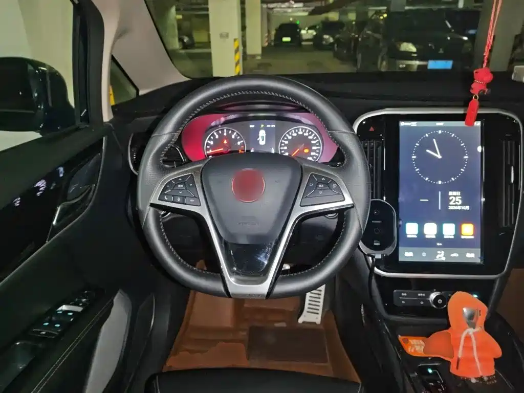 BYD MAX — миниатюра 6