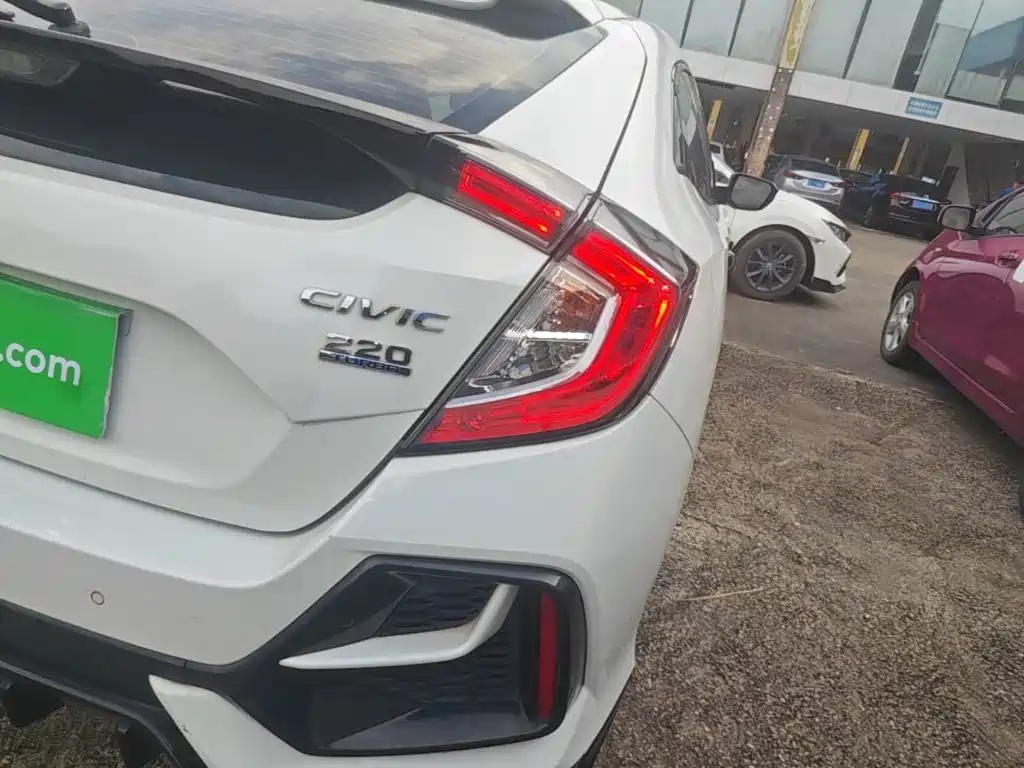Honda Civic — миниатюра 8
