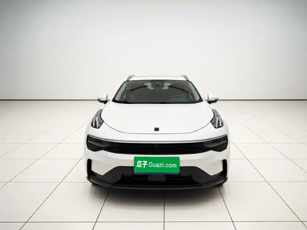 Lynk & Co 01 — миниатюра 2