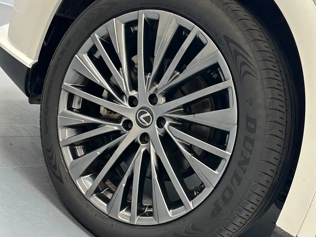 Lexus RX — миниатюра 8