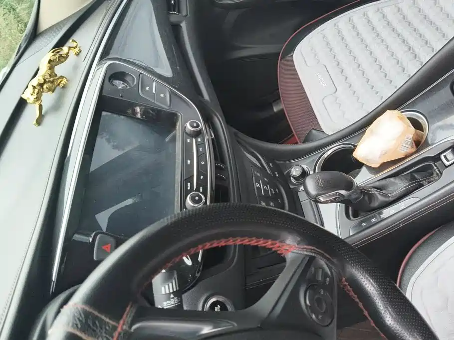 Buick Envision Plus — миниатюра 13